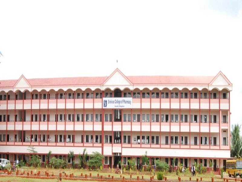 Srinivas-College-of-Pharmacy-1.jpg