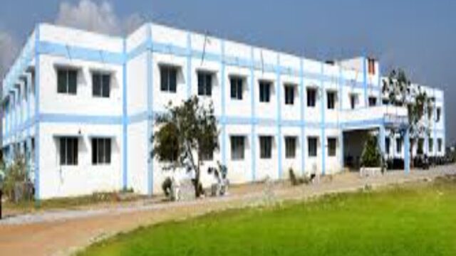 Vinayaka-Mission-College-of-Nursing-1.jpg